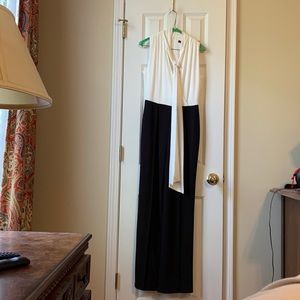 White House Black Market pantsuit/jumpsuit Size 2